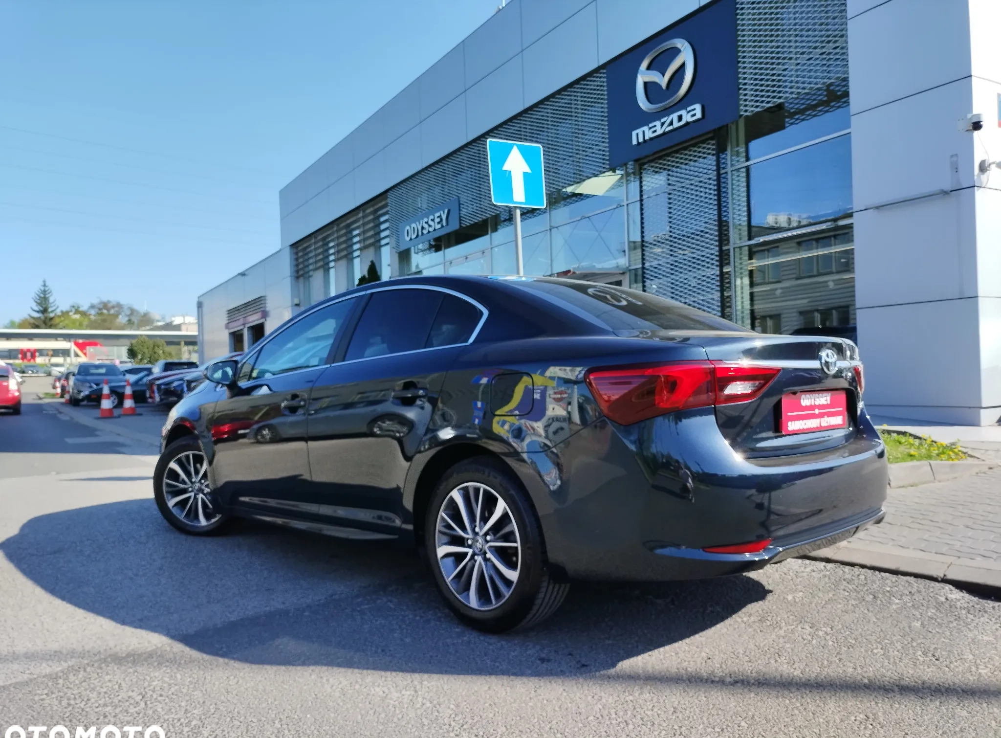 Toyota Avensis cena 69900 przebieg: 117489, rok produkcji 2016 z Tyczyn małe 232